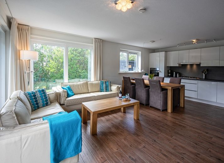 Villa 3C in Den Burg, Texel with private pool and spacious garden, ideal vacation home on the Wadden Islands.