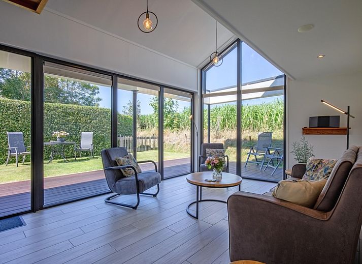 OpTexel vakantiehuis met modern terras in Den Hoorn, Texel. Perfecte plek voor ontspanning op de Waddeneilanden.