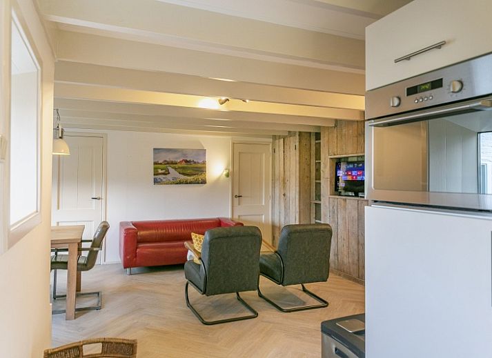 Floor plan of Apartment Hof, Den Hoorn, Texel, vacation accommodation with two bedrooms.