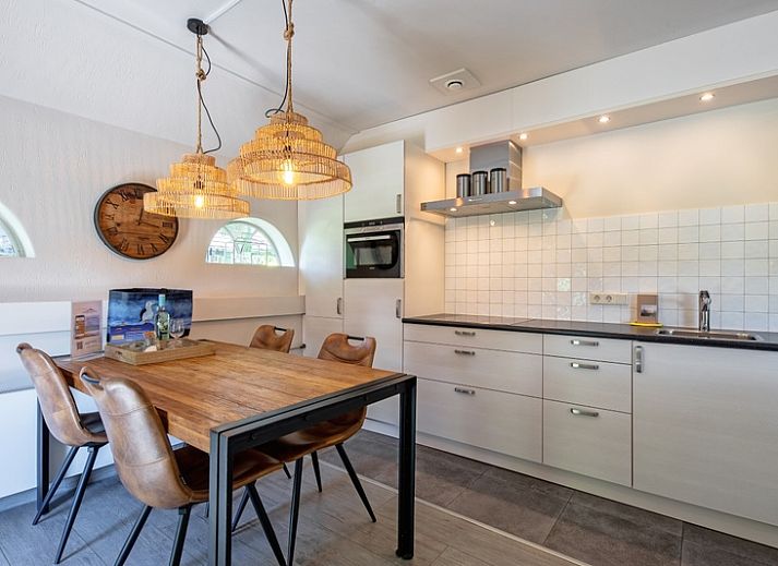 Terrace of Apartment Gouden Reaal 24 in Den Hoorn Texel, perfect place for outdoor dining.