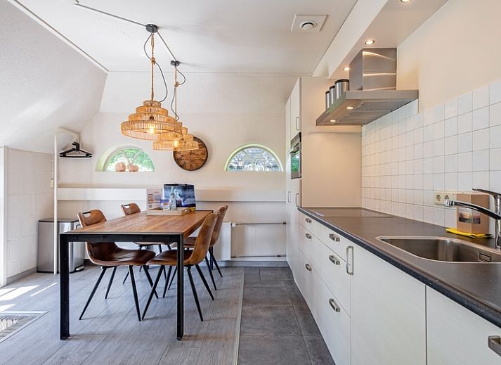 Terrace of Apartment Gouden Reaal 24 in Den Hoorn Texel, perfect place for outdoor dining.