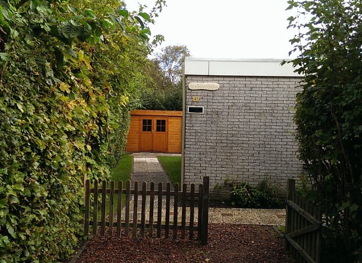 Bungalowpark De Noordel - The Polderdijkjes in Oosterend, Texel. Spacious vacation home with terrace and garden in the nature of the Wadden Islands.