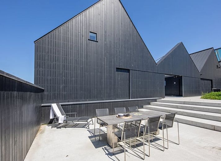 Kompakte Kueche im Ferienhaus in Oosterend, Texel mit Blick auf die Landschaft, Watteninseln.