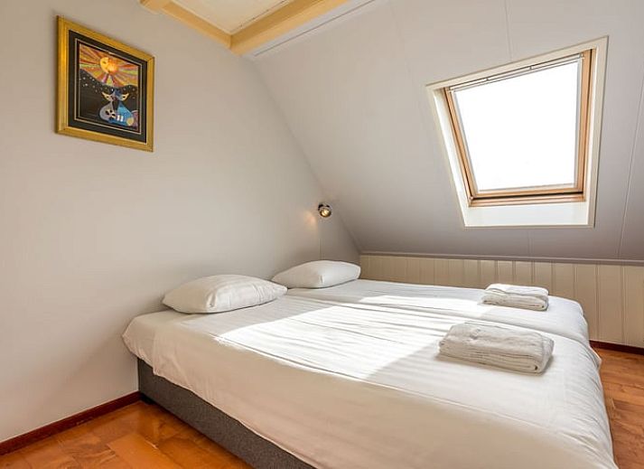 Ferienhaus in Oosterend, Texel, mit grossem Garten und traditioneller Architektur auf den Watteninseln.