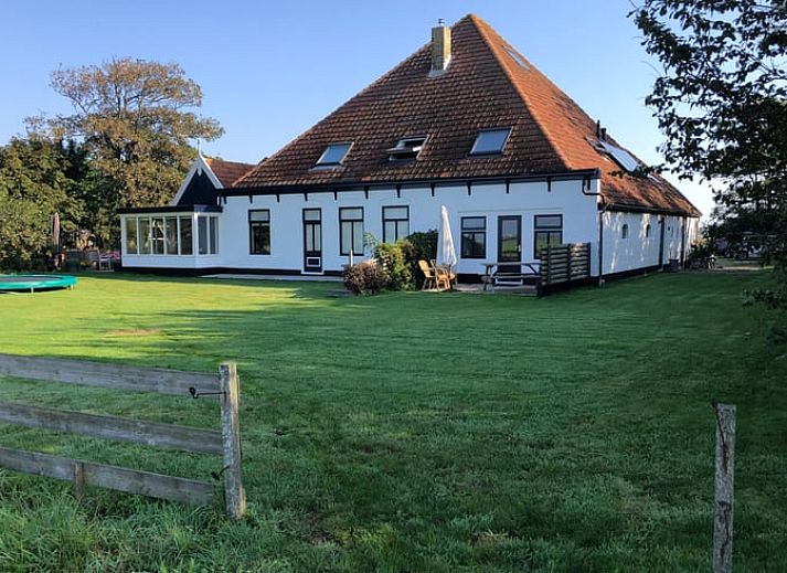 Vacation cottage in Oosterend, Texel with spacious garden and terrace. Ideal vacation home on the Wadden Islands.