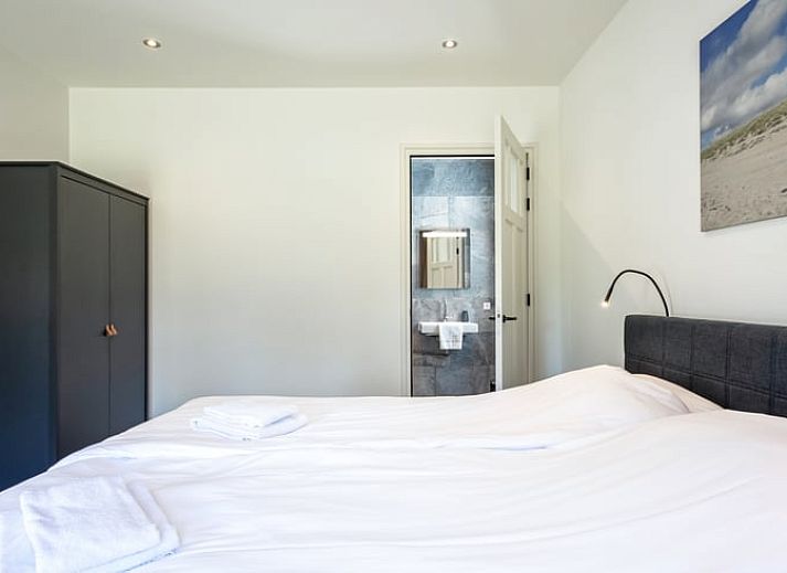 Vakantiehuis in Oosterend, Texel biedt een ruime en uitnodigende leefruimte voor ontspanning.