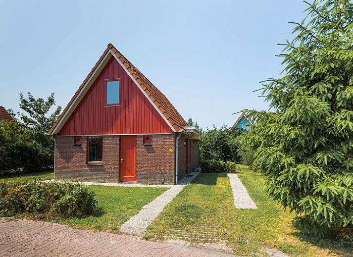 Typ I - Nr. 59 Ferienhaus Mallemok mit Terrasse in Oosterend, Texel, mitten im Gruenen.