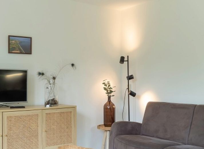 Typ I - Nr. 59 Ferienhaus Mallemok mit Terrasse in Oosterend, Texel, mitten im Gruenen.