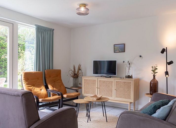 Typ I - Nr. 59 Ferienhaus Mallemok mit Terrasse in Oosterend, Texel, mitten im Gruenen.