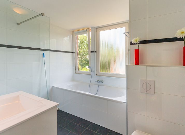 Gemuetliches Ferienhaus Typ II+ - Nr. 77 Goudvink in Oosterend Texel, in gruener Umgebung gelegen.