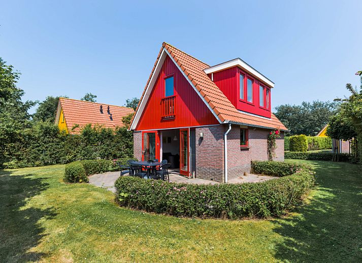 Typ II+ - Ferienhaus Nr. 35 Skor in Oosterend, Texel mit sonniger Terrasse und gruenem Garten.