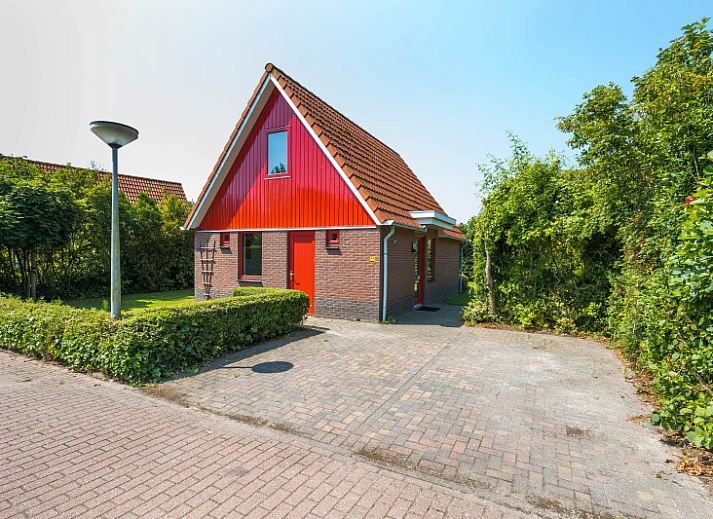 Typ II+ - Ferienhaus Nr. 35 Skor in Oosterend, Texel mit sonniger Terrasse und gruenem Garten.