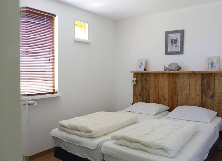 Cozy vacation home Type II - No. 83 Sperwer in Oosterend, Texel, surrounded by nature.