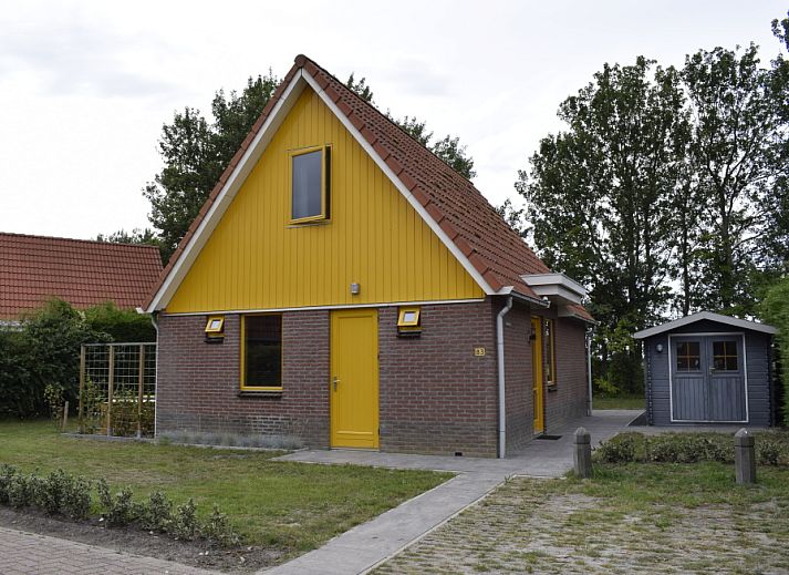 Guest house 010663 • Holiday property Texel • Type II - nr. 83 Sperwer