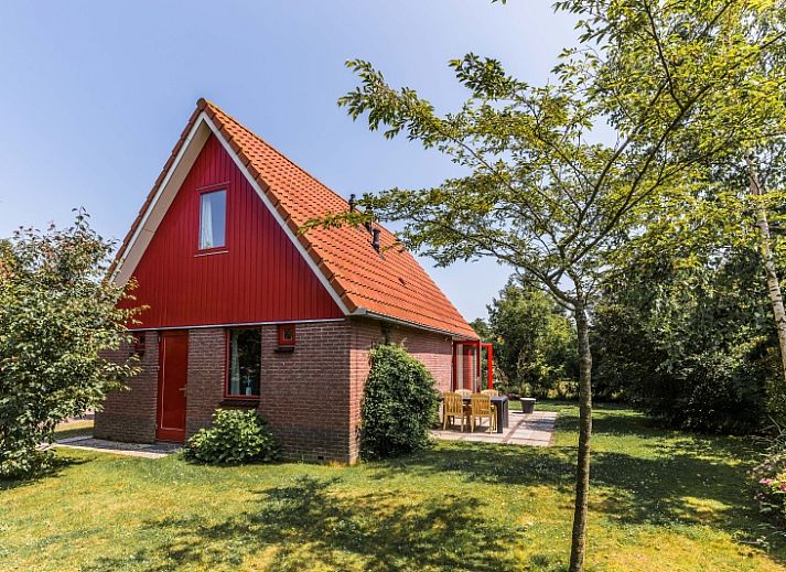 Vacation home Type II - No. 81 White Wagtail in Oosterend Texel with sunny garden and terrace.