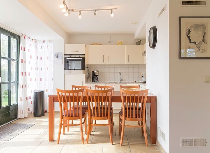 Type III - No. 21B Pheasant vacation home in Oosterend, Texel with spacious garden and green surroundings.