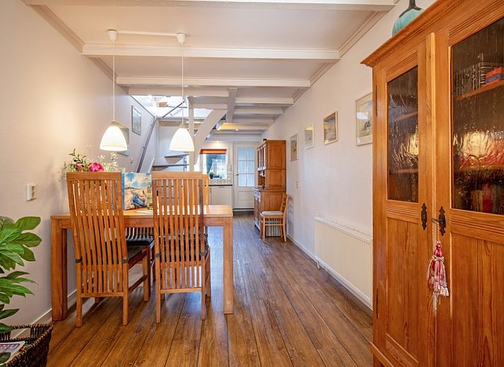 Gezellige buitenkant van Het Bakkerijtje vakantiehuis in Oudeschild, Texel met rustieke uitstraling.