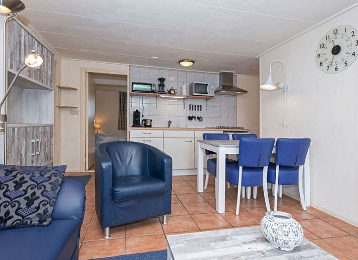 Entspannen Sie sich auf der Terrasse von Het plaatsje van Jos en Anneke, Ferienhaus in Zuid-Eierland, Texel.