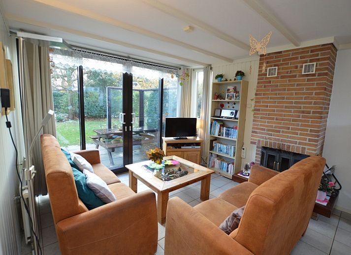 Vakantiehuis de Parel 212 in De Dennen, Texel met zonnige tuin en terras.