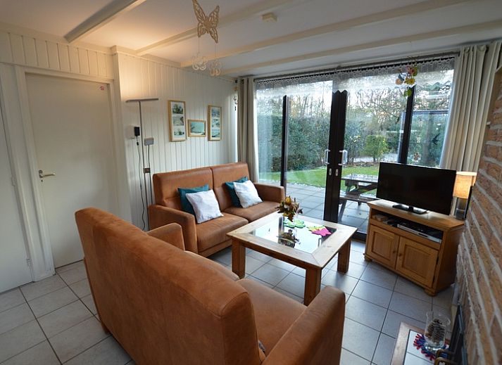 Vakantiehuis de Parel 212 in De Dennen, Texel met zonnige tuin en terras.