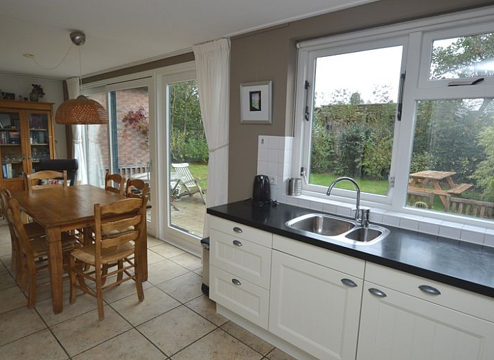 Gemuetliches Wohnzimmer im Bungalow Uterste Coogh 78, De Dennen, Texel, Waddeninseln.