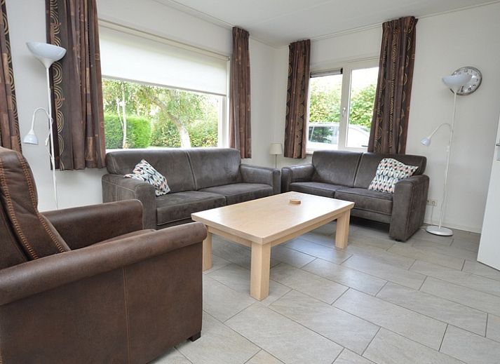 Tempelierweg 36 - Ogamu, Ferienhaus in De Dennen, Texel mit modernem Aeusseren und gruener Umgebung.