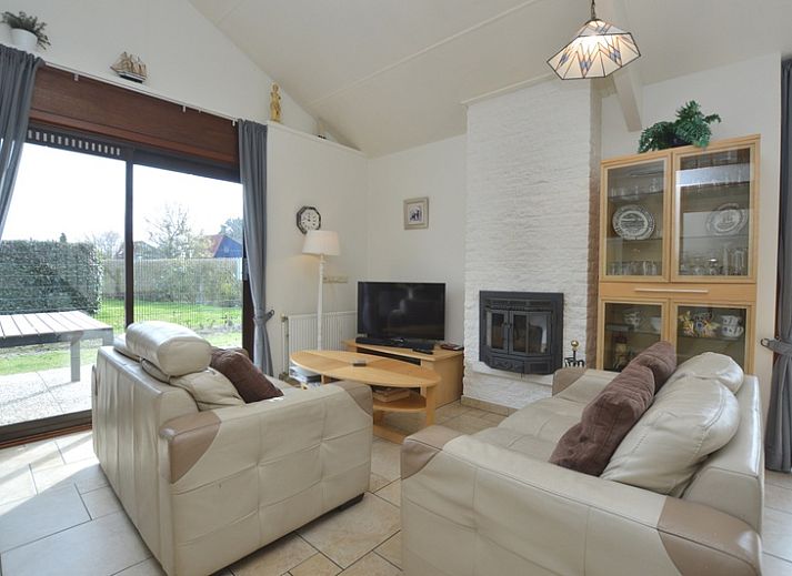 Bungalowpark Gortersmient vacation home Gortersmient 340 with sunny terrace in De Dennen, Texel, Wadden Islands.