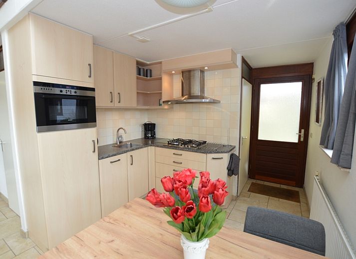 Cozy living room in vacation home Gortersmient 340, Bungalowpark Gortersmient, De Dennen, Texel.