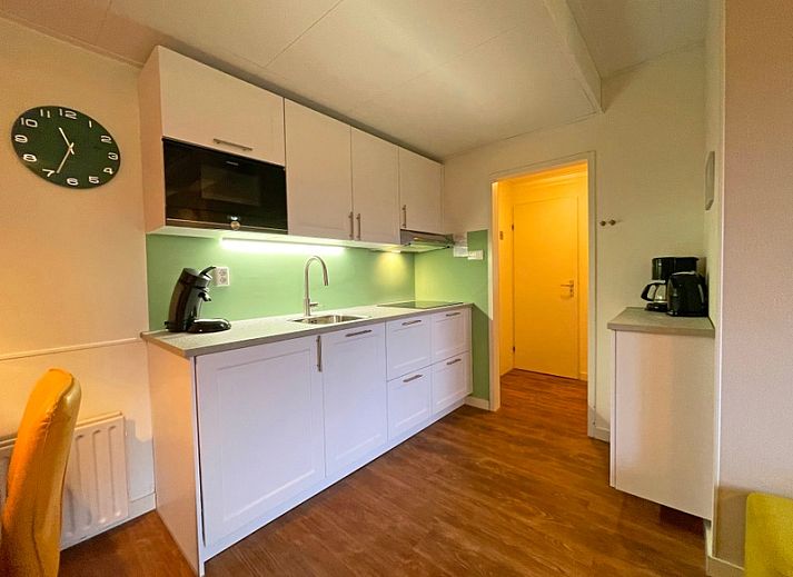 Lichte zithoek in Appartement Bos en Duin 15, vakantiehuis in De Dennen, Texel.