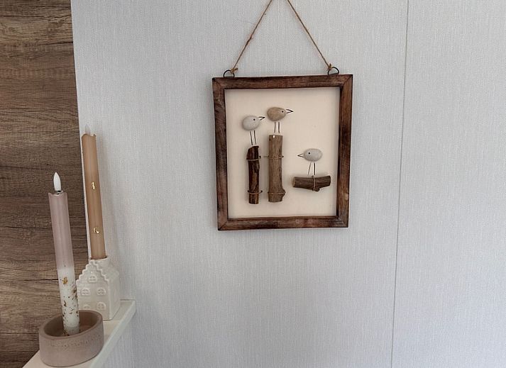 Chalet Wulk in Vakantiepark de Bremakker, Texel, offers a serene wooded setting in De Dennen.