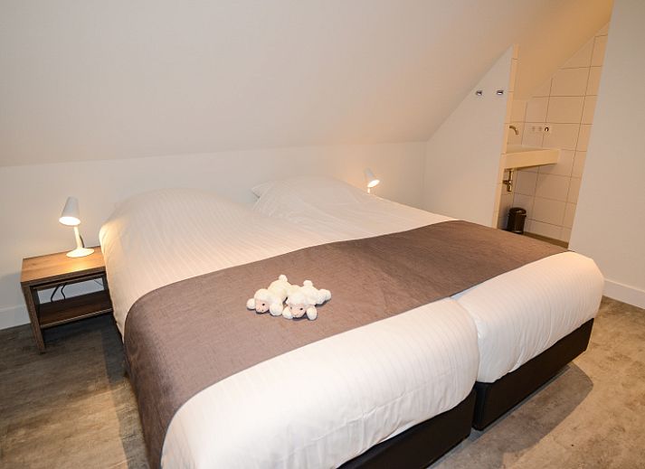 Ruim terras van Bungalowpark 't Hoogelandt - De Zandkes, vakantiehuis in De Dennen, Texel.