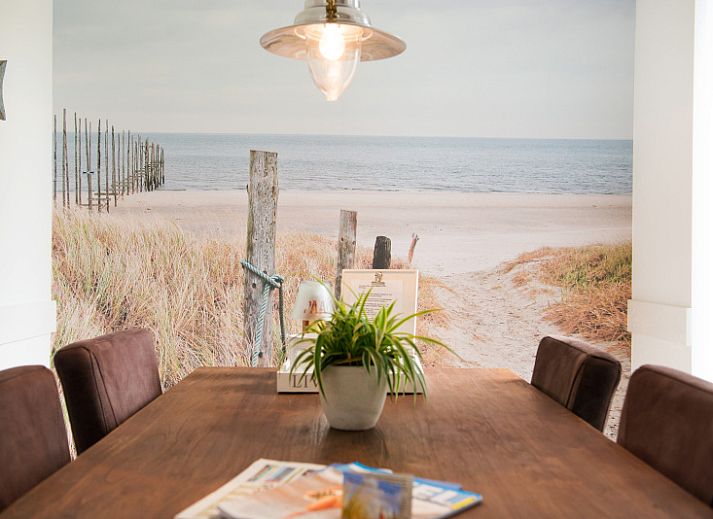 Modernes Badezimmer im Bungalowpark Gortersmient Ferienhaus 278, De Dennen, Texel. Luxus und Komfort auf den Watteninseln.