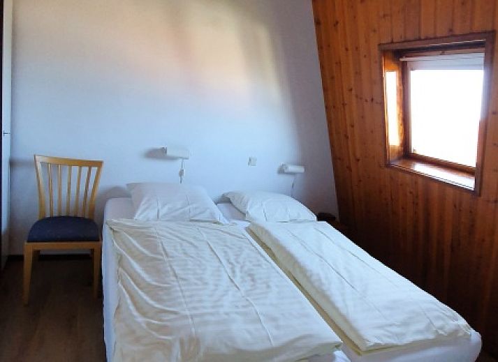 Spacious living room in vacation home Gortersmient 308, Bungalowpark Gortersmient, De Dennen, Texel.