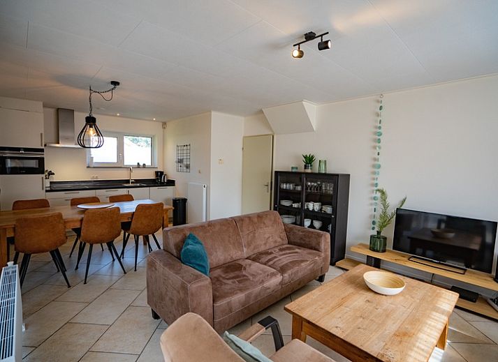 Vacation home 't Hoogelandt 136A in De Dennen, Texel with spacious garden and terrace for relaxation on the Wadden Islands.