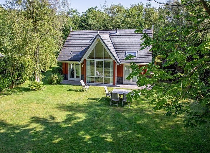 Monnikenweg 11 vakantiehuis met groene tuin in De Dennen, Texel.