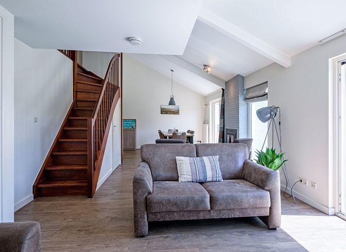 Bungalowpark Gortersmient vakantiehuis 288 met ruim terras in De Dennen, Texel, ideaal voor ontspanning op de Waddeneilanden.