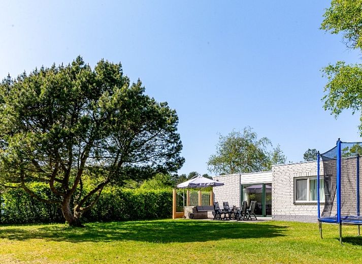 Vakantiehuis de Parel 168 in De Dennen, Texel met ruime tuin en terras omringd door natuur.