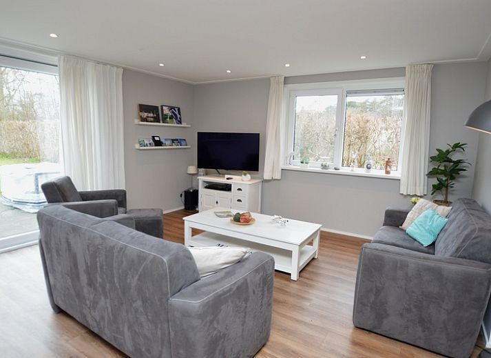 Vakantiehuis de Parel 168 in De Dennen, Texel met ruime tuin en terras omringd door natuur.