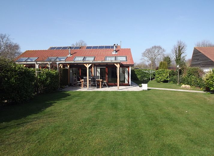 Vakantiehuis Gortersmient 294 met zonnige veranda in De Dennen, Texel, Waddeneilanden.