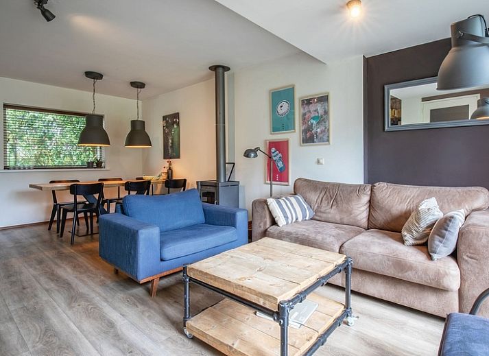 Bungalowpark Gortersmient - Blommenzee in De Dennen, Texel met ruime tuin en terras voor ontspanning.