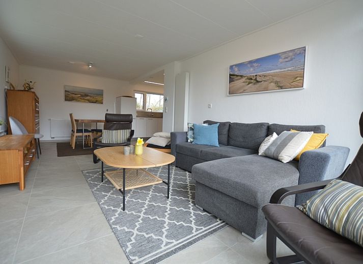 Vacation home Tempelierweg 38 in De Dennen, Texel with sunny garden and green view.