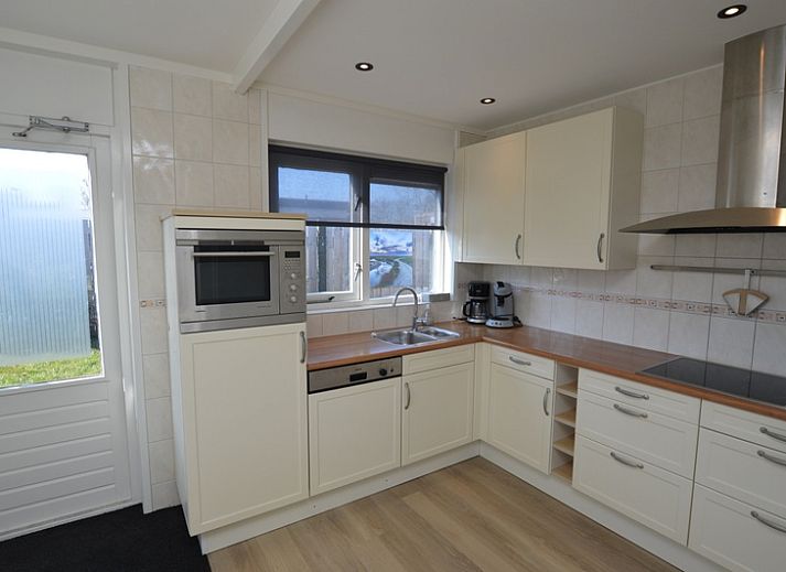 Guest house 011386 - Holiday property Texel - Bungalowpark 't Luwe Land - Bungalow 13c