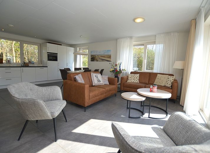 Vacation home de Parel 190 in De Dennen, Texel with spacious garden and terrace, ideal for relaxation on the Wadden Islands.