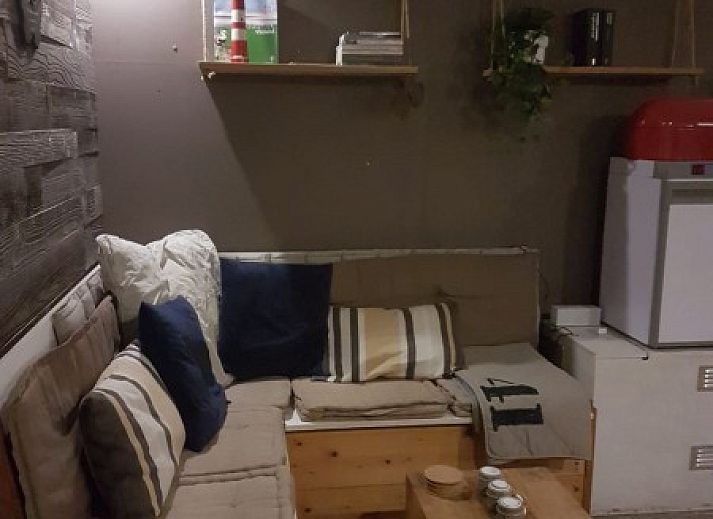 Stijlvolle woonkamer in De Hagedis tenthuis, Oost-Vlieland, Vlieland, Waddeneilanden.