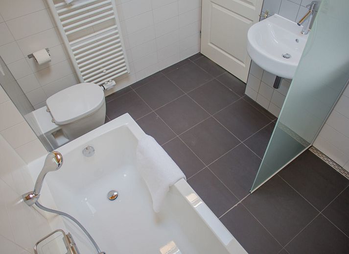 Guest house 030416 - Holiday property Terschelling - Finse bungalow 6 personen
