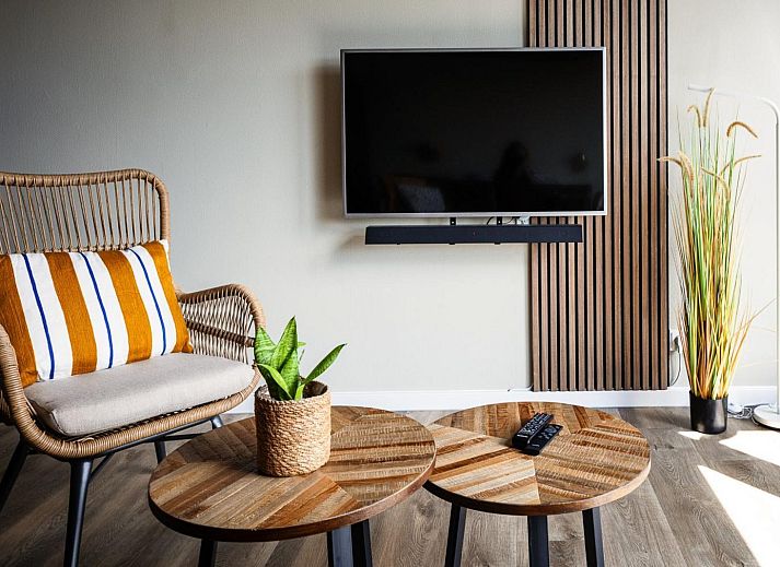 Luxe binnenruimte van Deluxe Studio voor 2 personen in Midsland, Terschelling, met uitzicht op de natuur van de Waddeneilanden.