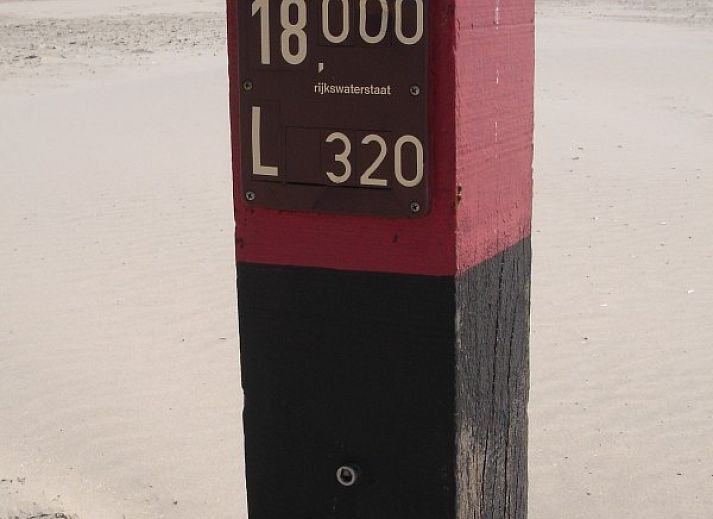 Bright living room of Apartment Jelle, Oosterend, Terschelling with comfortable seating.
