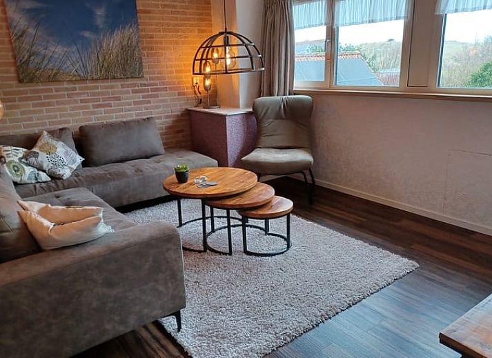 Schlafzimmer mit zwei Betten im Ferienhaus in Oosterend, Terschelling.