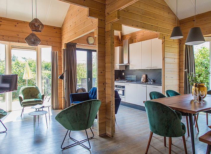 Gemuetliches Schlafzimmer in der Villa Bungalow Whirlpool, Oosterend, Terschelling. Gemuetliches Ferienhaus auf den Watteninseln fuer einen erholsamen Aufenthalt.