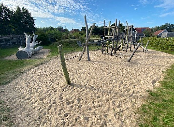 Eethoek met uitzicht in De Clochard nr 37 chalet, Midsland Noord, Terschelling.